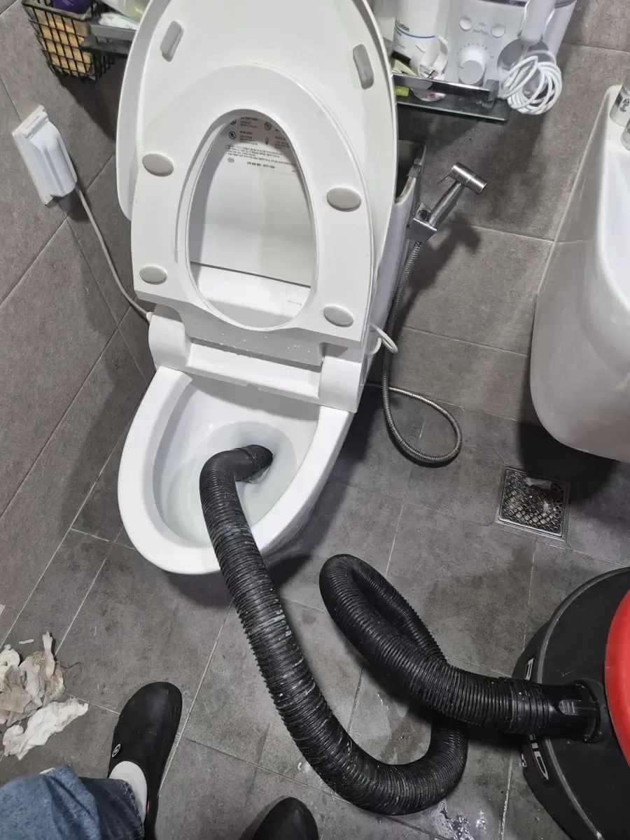 용현동 변기막힘 석션 작업