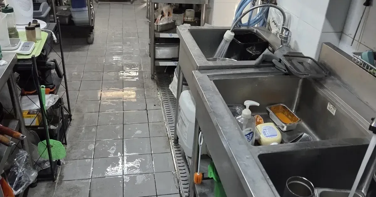 인천상가주방막힘, 영업 중 주방 배수가 멈췄을 때 사장님이 알아둘 것 사진 1